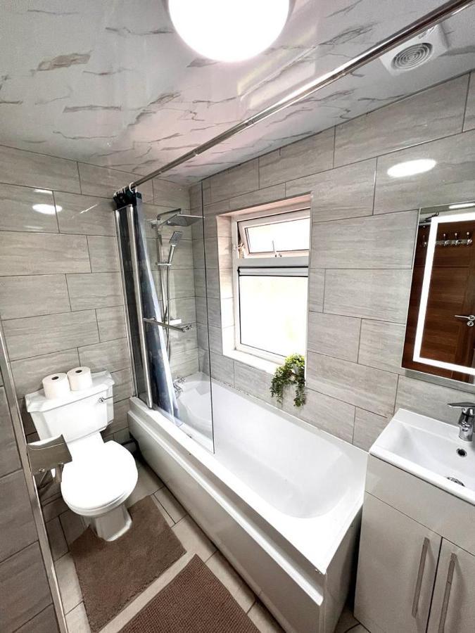 Nines Of Elegance At Castle Road Apartment เบอร์มิงแฮม ภายนอก รูปภาพ